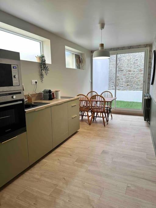 Petite Maison De Ville Avranches Exterior foto